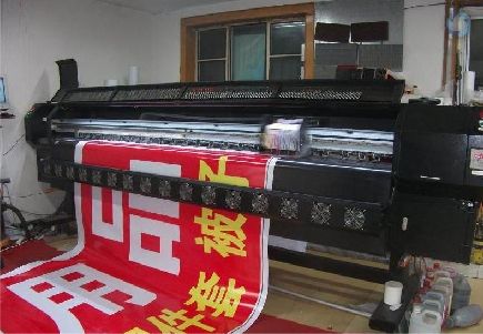 镇康喷绘广告分辨率是多少？