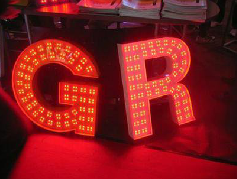 镇康LED发光字常见的安装误区。